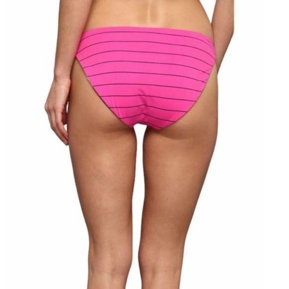 Carve Designs Reversible Bikini Bottom NWOT Raspberry Beach Stripes - Picture 5 of 11